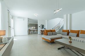 Villa Infinity by Wonderful Italy