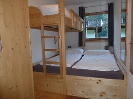 Luxurious Chalet With Sauna in Konigsleiten