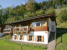 Luxurious Chalet With Sauna in Konigsleiten