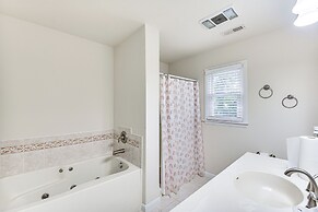 3 Mi to Huntington Beach: Hampton Family Home!