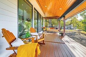 Dreamy Hilltop View: Roseburg Wine Country Retreat