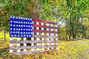 Dreamy Hilltop View: Roseburg Wine Country Retreat