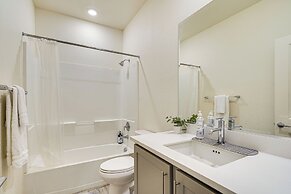 8 Mi to Lincoln Park: Family-friendly Tracy Home