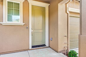 8 Mi to Lincoln Park: Family-friendly Tracy Home