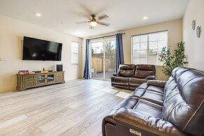 8 Mi to Lincoln Park: Family-friendly Tracy Home