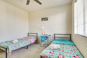 8 Mi to Lincoln Park: Family-friendly Tracy Home