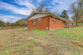 Hike, Fish & Boat: Secluded Mountain View Home