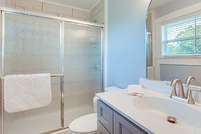 Hike, Fish & Boat: Secluded Mountain View Home