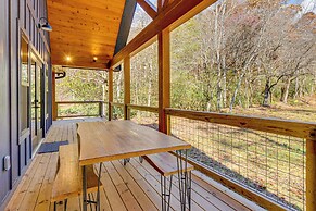 Walk to Nantahala Forest: Mtn-view Creekside Haven