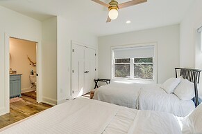 Walk to Nantahala Forest: Mtn-view Creekside Haven