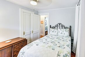 Cottage w/ Yard in Dtwn Chincoteague!