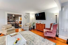 Cottage w/ Yard in Dtwn Chincoteague!