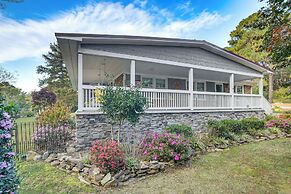 4 Mi to Falls Lake: Dog-friendly Wake Forest Home
