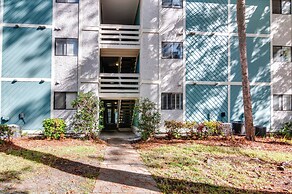 Walk to Beach: Condo w/ Balcony in Hilton Head!