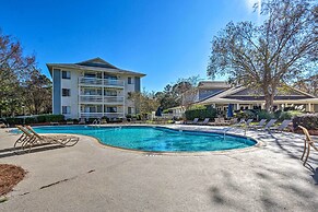 Walk to Beach: Condo w/ Balcony in Hilton Head!