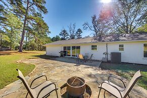 Fire Pit & Grill: Tyler Home on 5 Acres!
