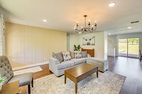 Fire Pit & Grill: Tyler Home on 5 Acres!