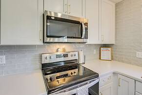 Fire Pit & Grill: Tyler Home on 5 Acres!