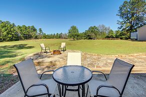 Fire Pit & Grill: Tyler Home on 5 Acres!