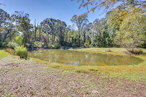 Fire Pit & Grill: Tyler Home on 5 Acres!