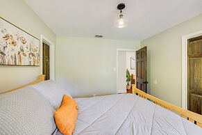 Fire Pit & Grill: Tyler Home on 5 Acres!