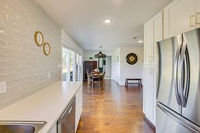 Fire Pit & Grill: Tyler Home on 5 Acres!