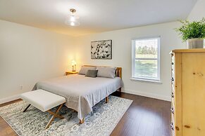 Fire Pit & Grill: Tyler Home on 5 Acres!