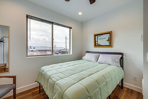 Walk to Marina: Tillamook Bay Apt w/ Water Views!