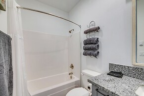 Walk to Marina: Tillamook Bay Apt w/ Water Views!