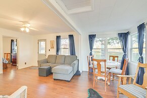 Pet-friendly Cabin on Star Lake: Fire Pit & Grill!