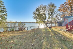 Pet-friendly Cabin on Star Lake: Fire Pit & Grill!