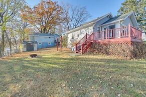 Pet-friendly Cabin on Star Lake: Fire Pit & Grill!
