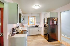 6 Mi to Skiing: Pet-friendly Home in Pittsfield!