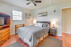 Lake Anna Getaway w/ Fire Pit + Dock Access!