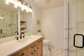 6 Mi to Beaches: Modern Bradenton Getaway!