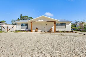 6 Mi to Beaches: Modern Bradenton Getaway!