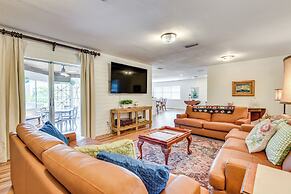 6 Mi to Beaches: Modern Bradenton Getaway!