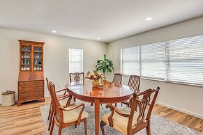 6 Mi to Beaches: Modern Bradenton Getaway!