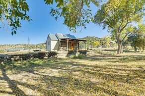 Bryce Canyon Basecamp: Historic Homesteader Cabin
