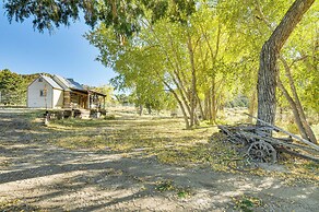 Bryce Canyon Basecamp: Historic Homesteader Cabin