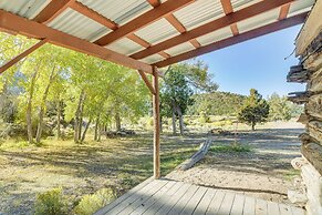 Bryce Canyon Basecamp: Historic Homesteader Cabin