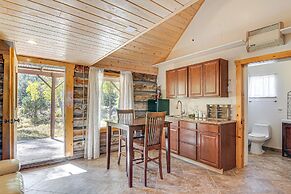 Bryce Canyon Basecamp: Historic Homesteader Cabin