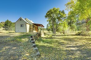 Bryce Canyon Basecamp: Historic Homesteader Cabin