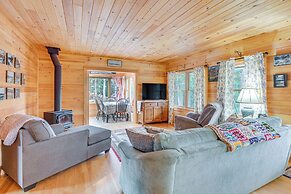 Family-friendly Brooks Gem w/ Spacious Yard!