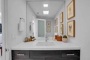 Canyon Palm in Palm Springs