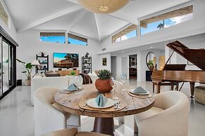 Canyon Palm in Palm Springs