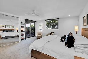 Canyon Palm in Palm Springs