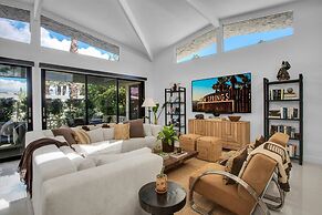 Canyon Palm in Palm Springs