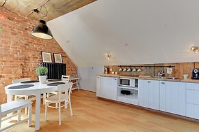 Flatbook - In the Heart of Old Town