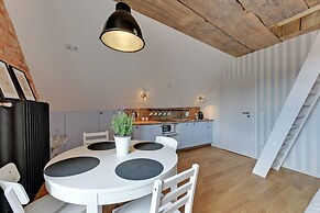 Flatbook - In the Heart of Old Town